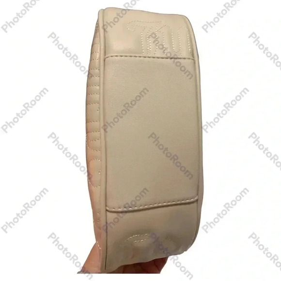 Juicy Couture Women’s Purse with a little bag included on strap white - Picture 3 of 5